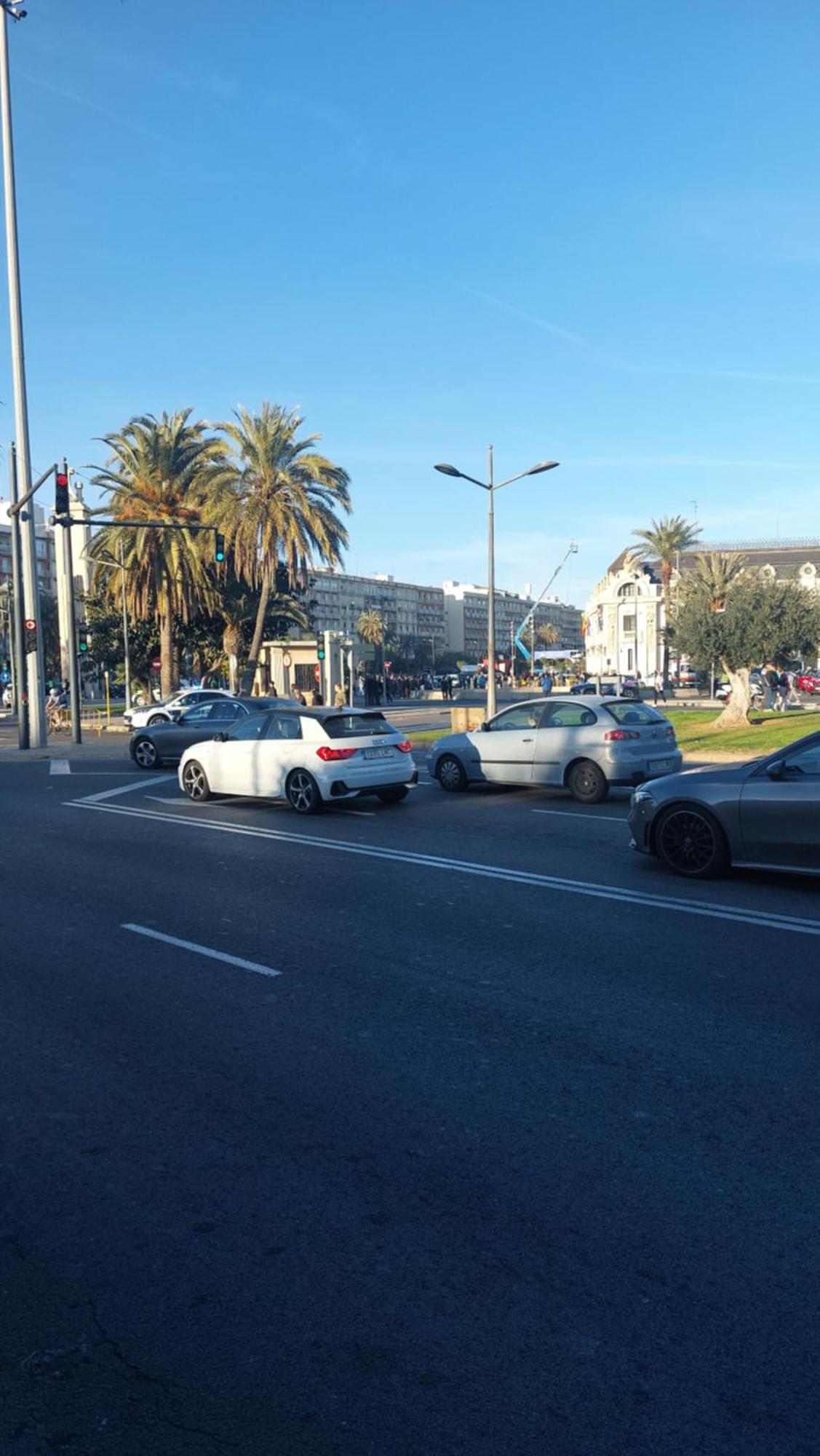 Lyesblb Aparthotel Valencia Bagian luar foto