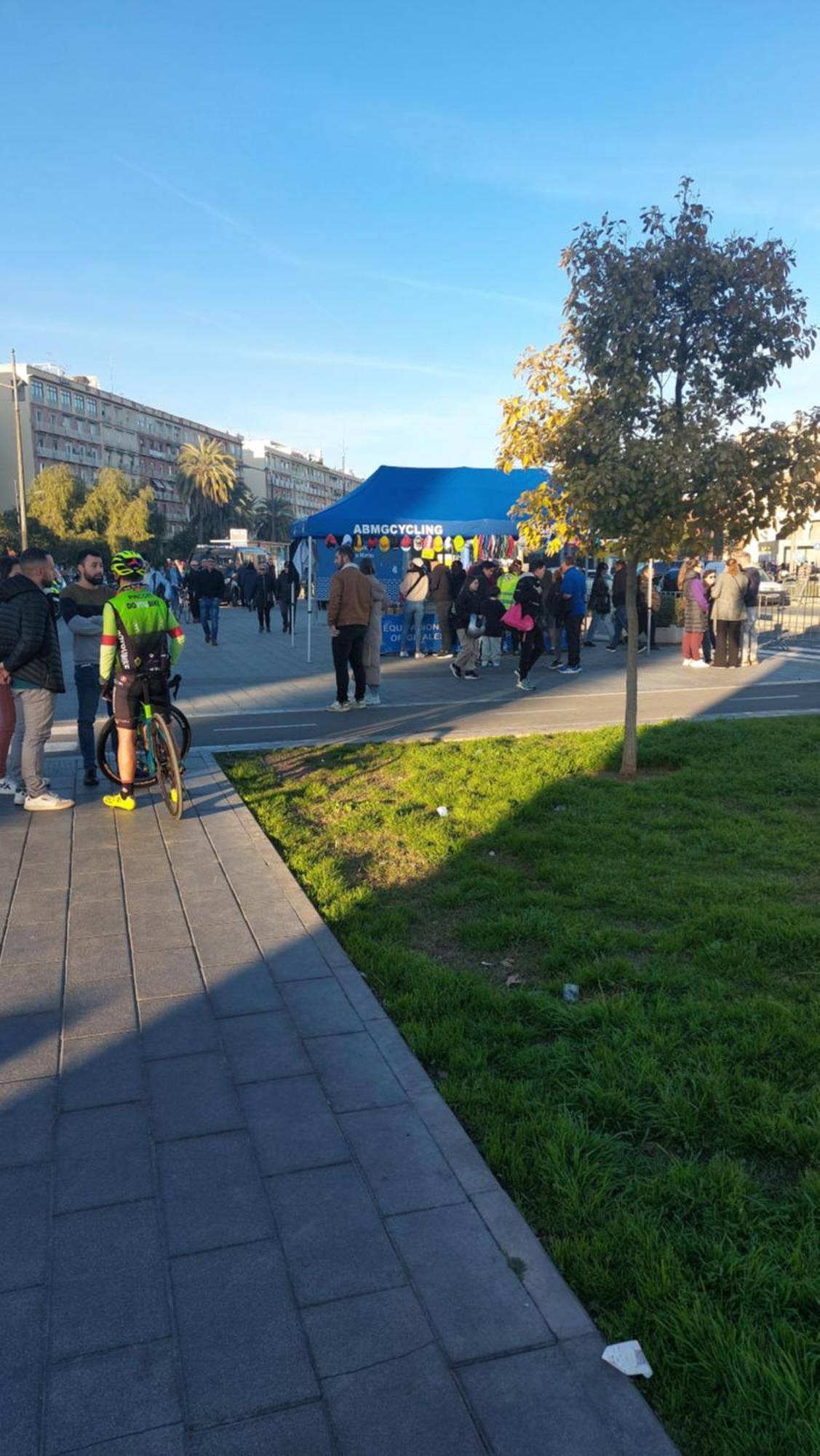 Lyesblb Aparthotel Valencia Bagian luar foto