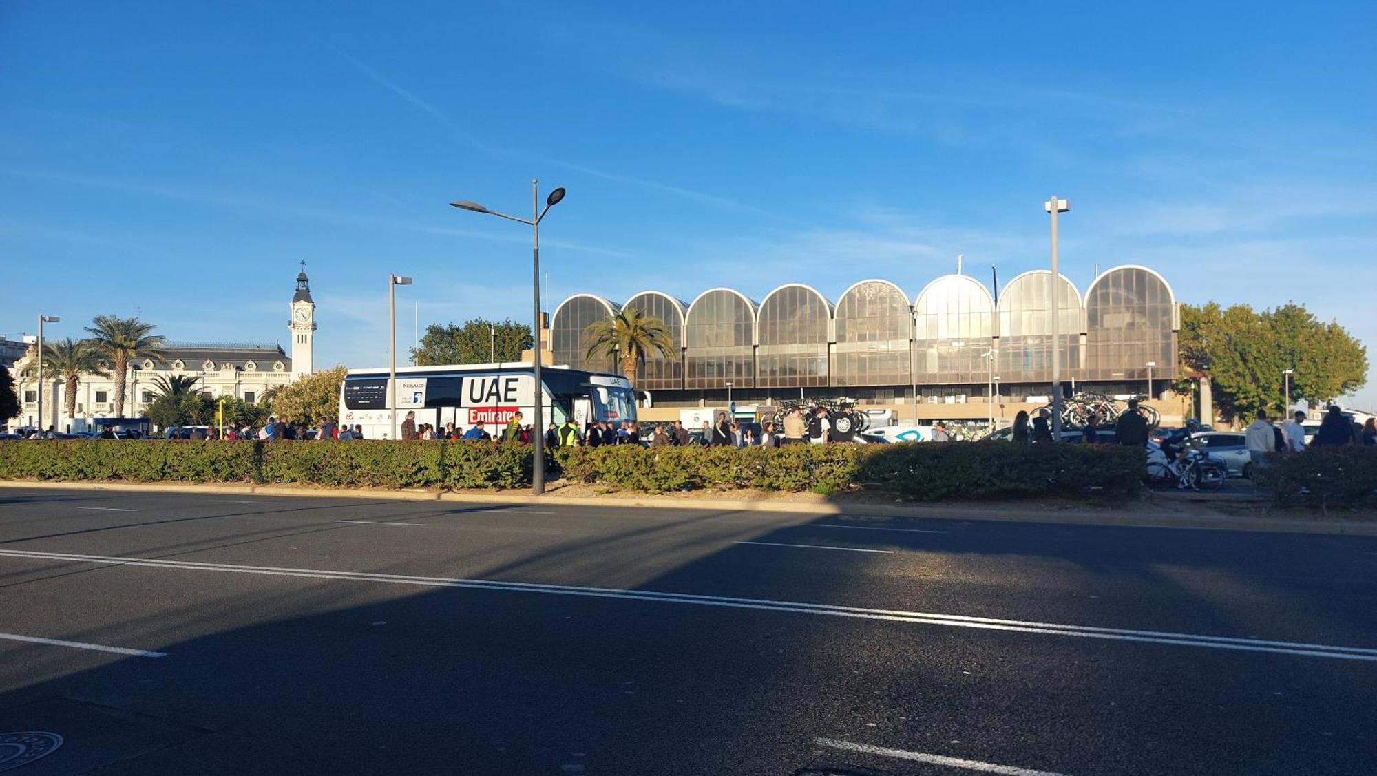 Lyesblb Aparthotel Valencia Bagian luar foto