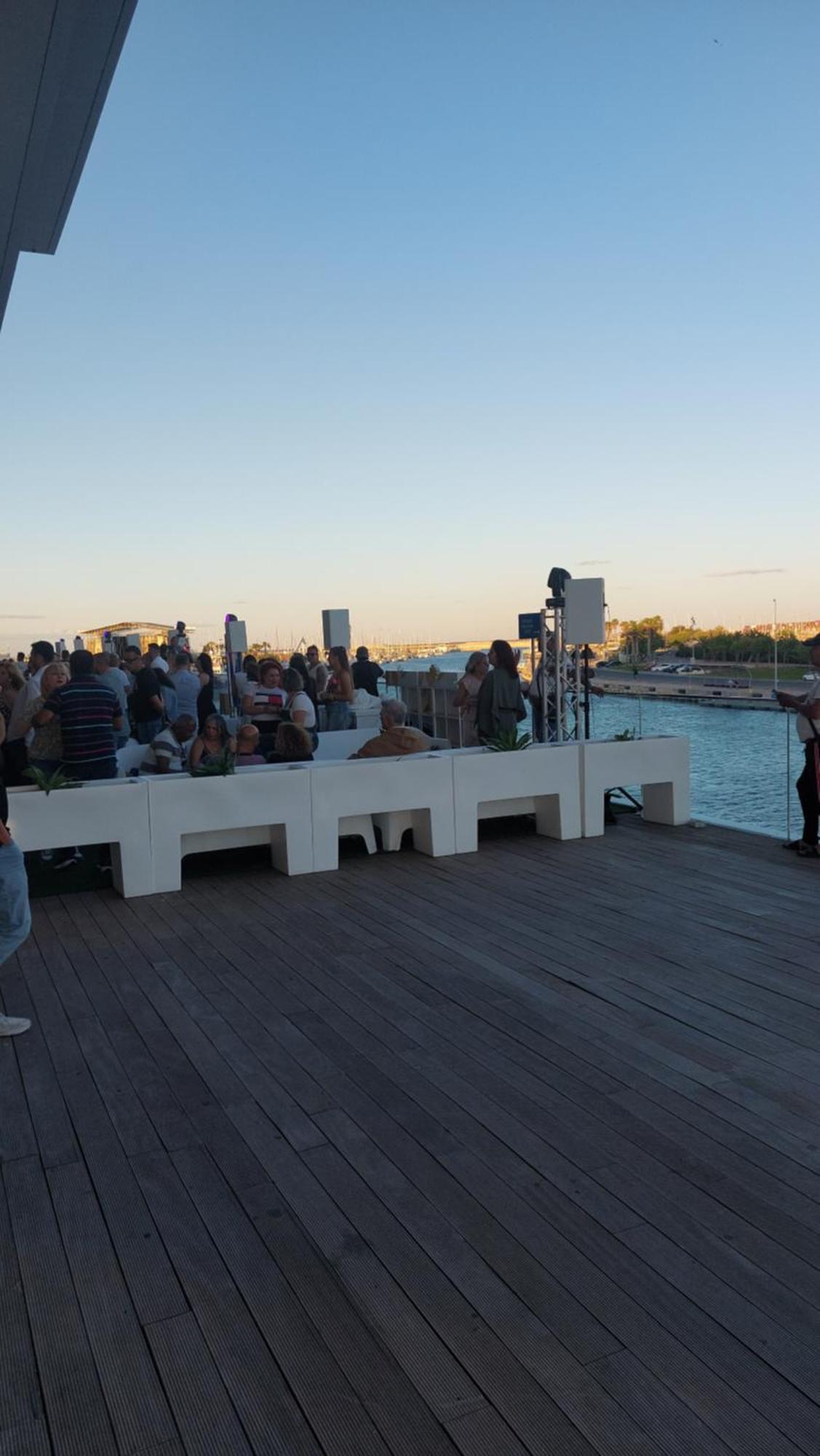 Lyesblb Aparthotel Valencia Bagian luar foto