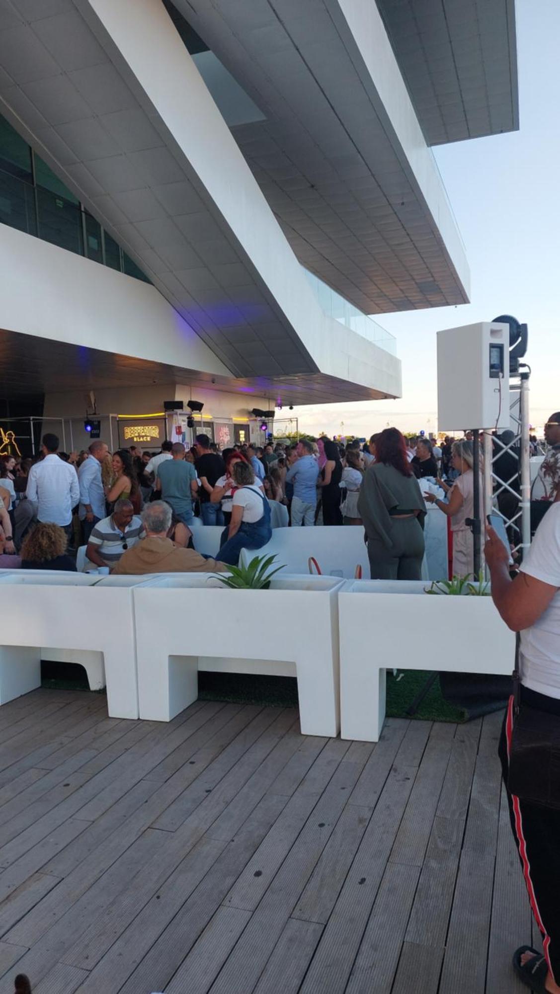 Lyesblb Aparthotel Valencia Bagian luar foto